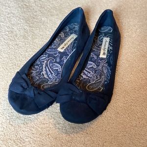 American Eagle brand navy blue flats